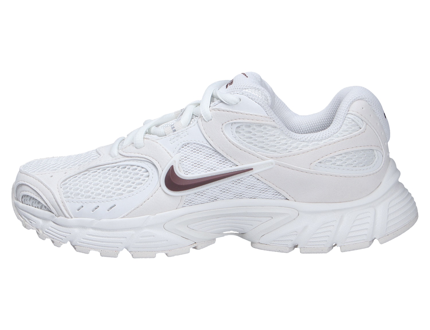 Nike V5 RNR Sneaker in Weiß mit atmungsaktivem Mesh-Obermaterial, markanter Profilsohle und seitlichem Swoosh in der Seitenansicht